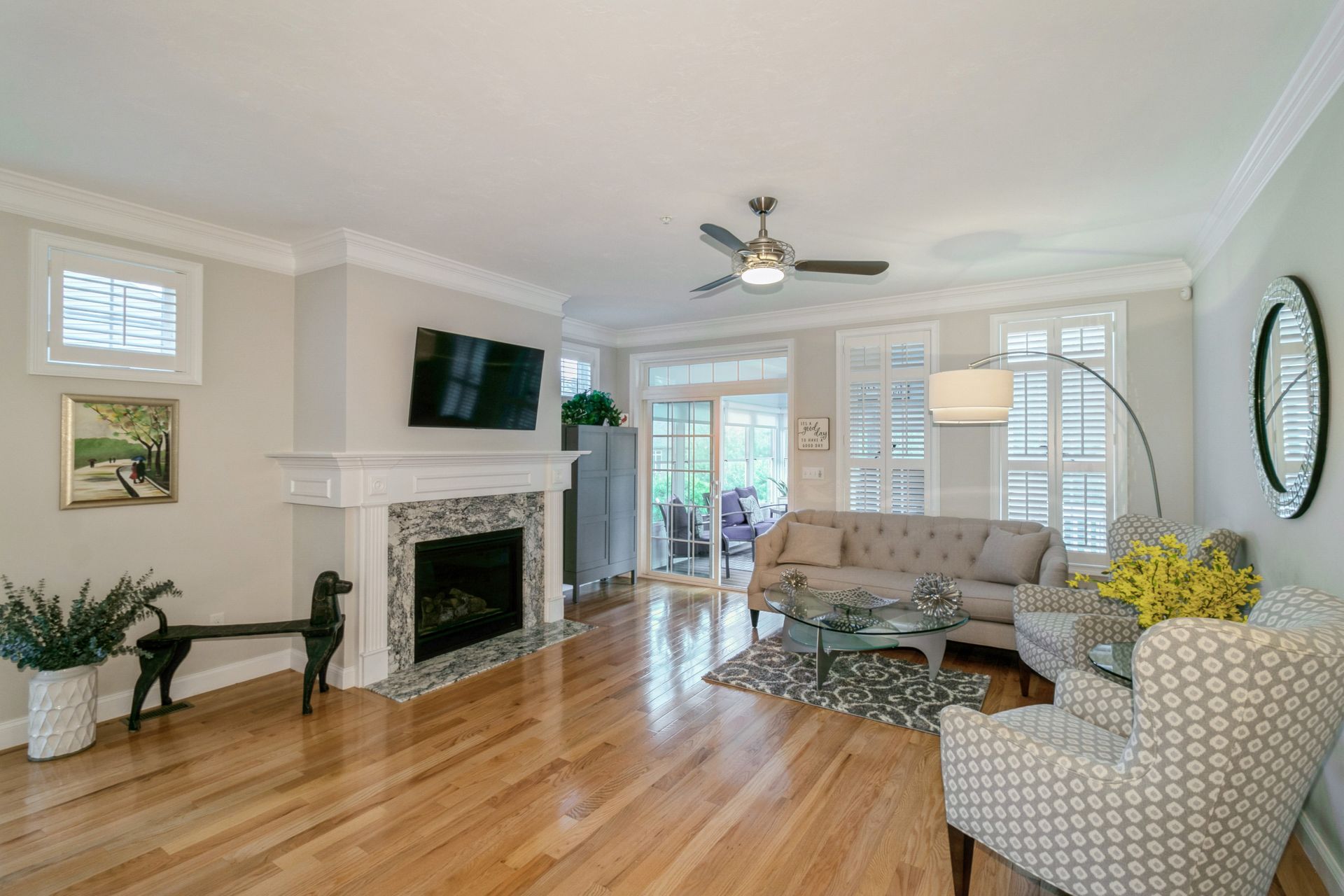 Beds 2 Baths 2.5 Living Space 2600 sq. ft.