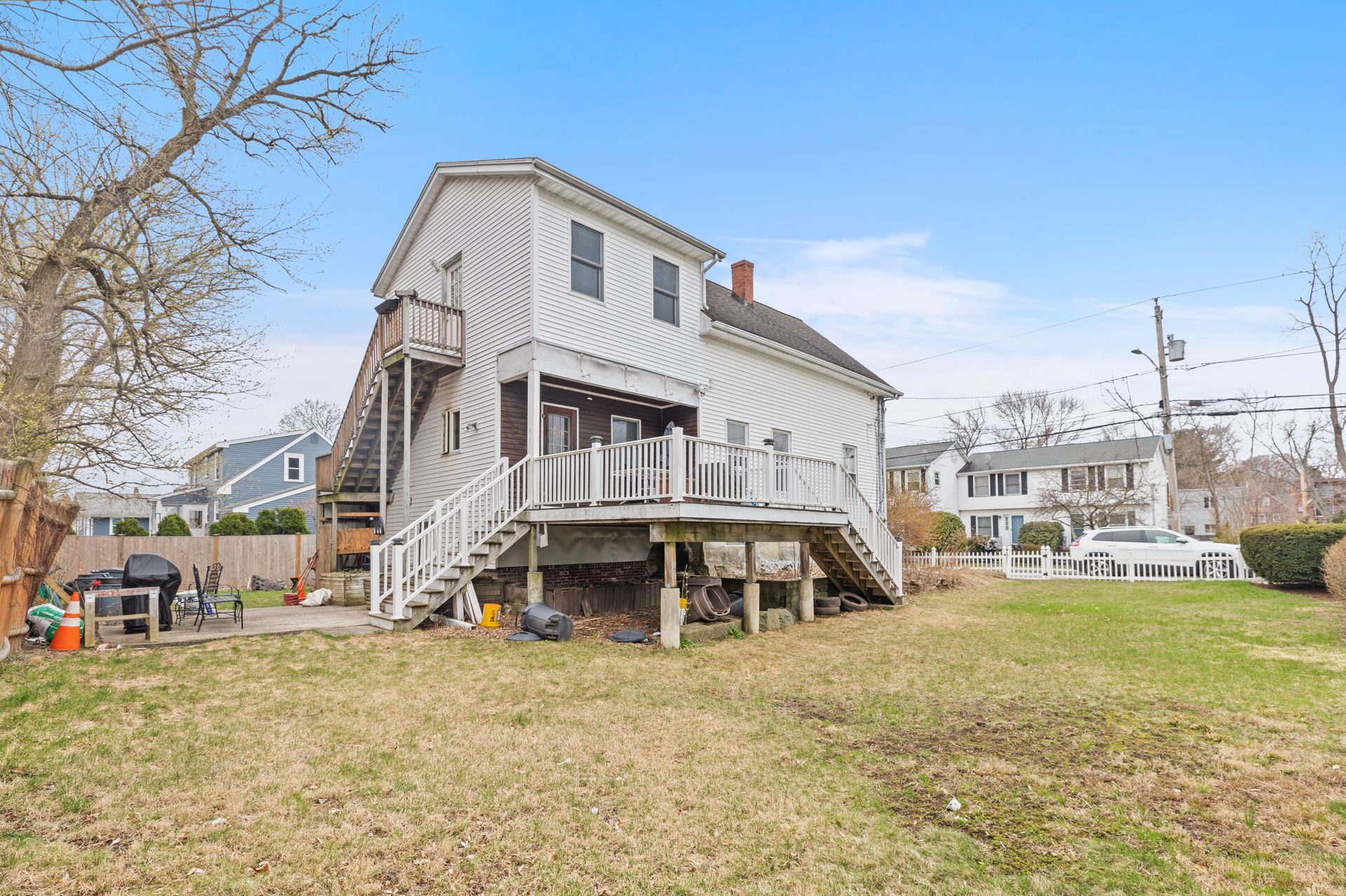 Beds 3 Baths 2 Living Space 1687 sq. ft.