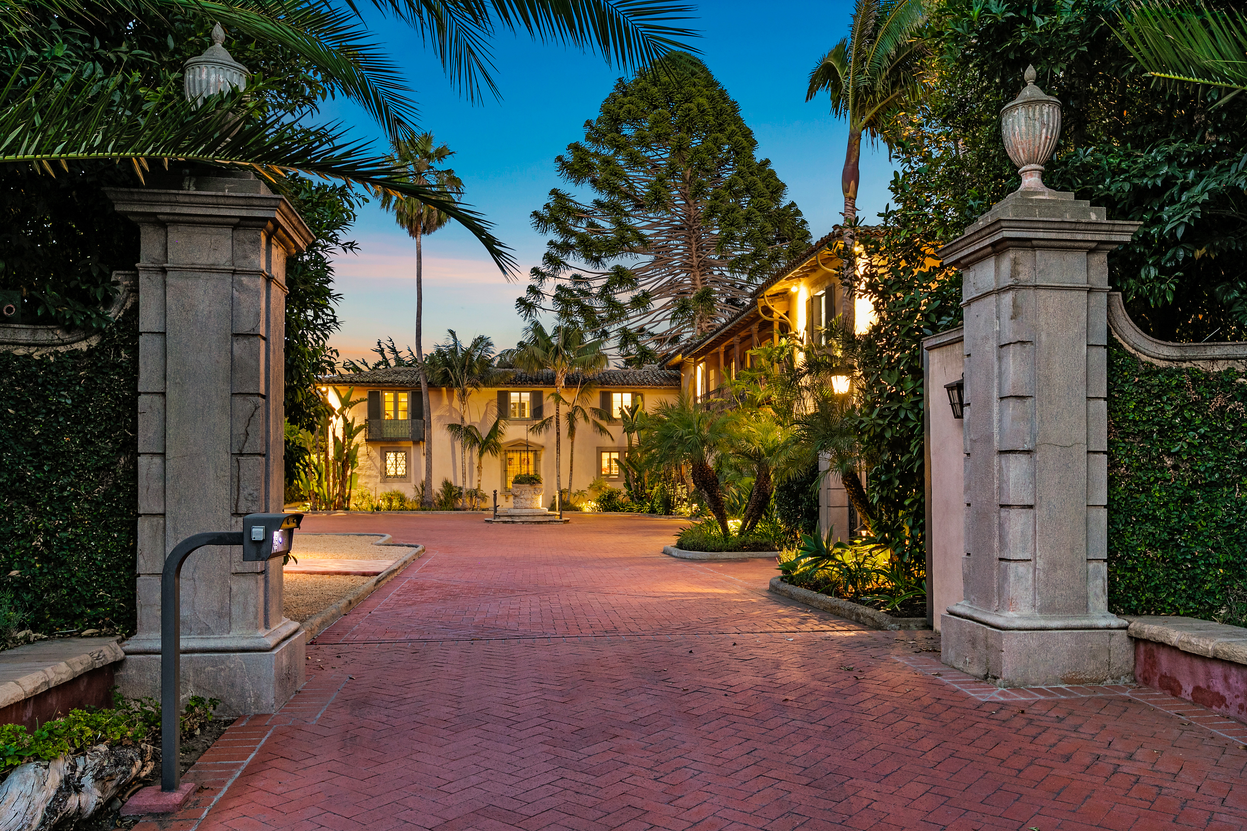 Virtual Tour Thumbnail