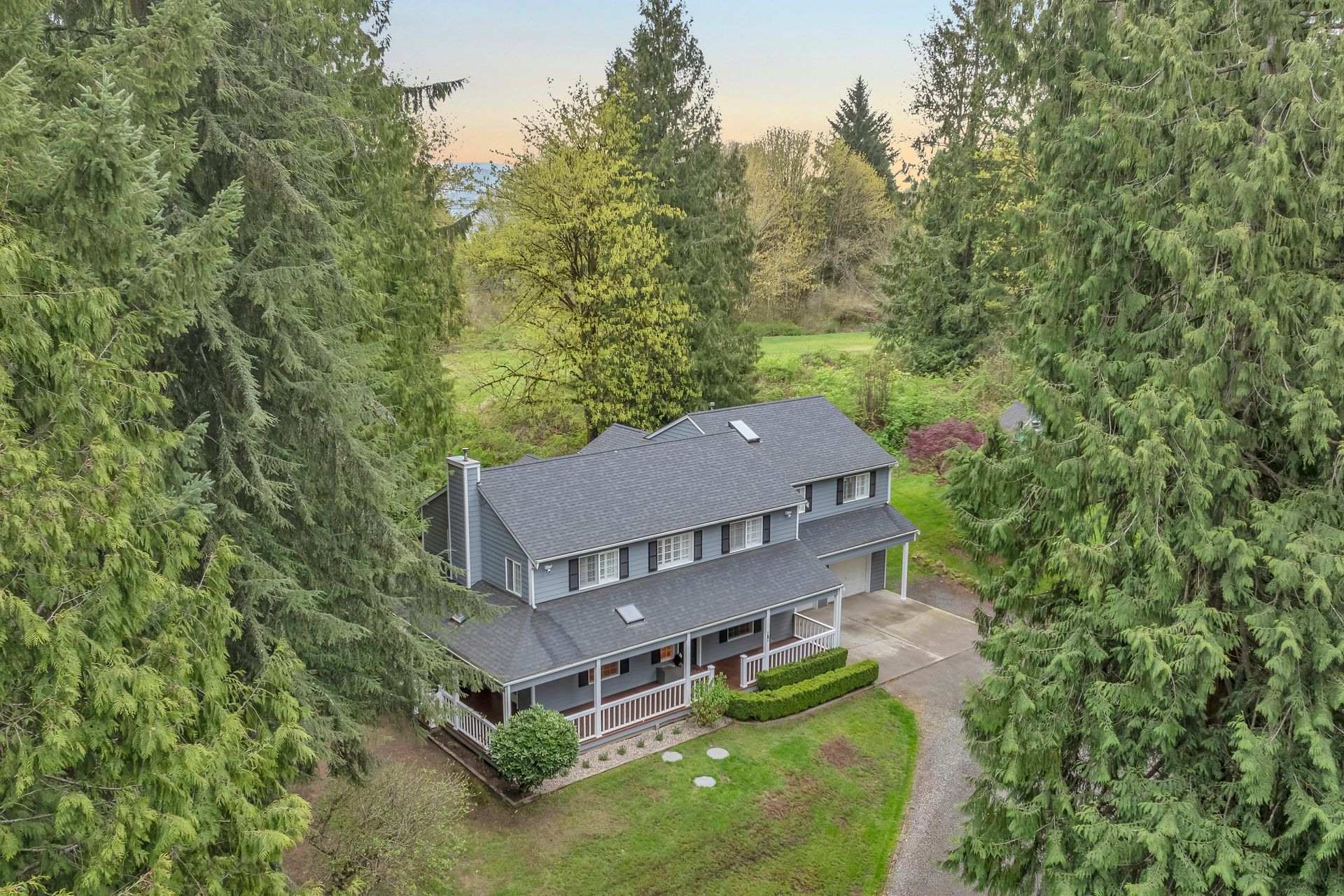 Beds: 4 Baths: 2.5 Living Space: 3176 Sq. Ft.