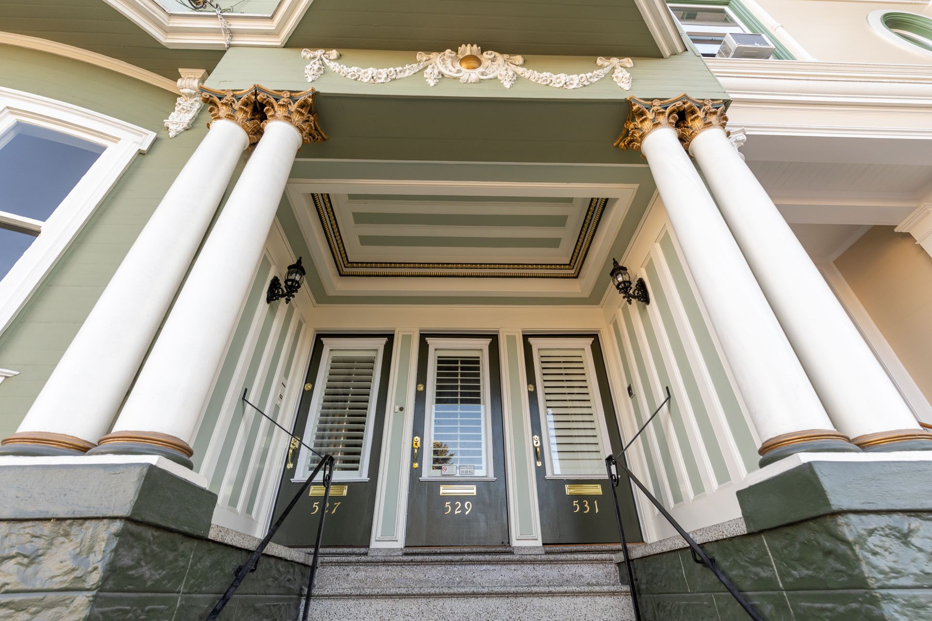 Living Space 4842 Sq. Ft.