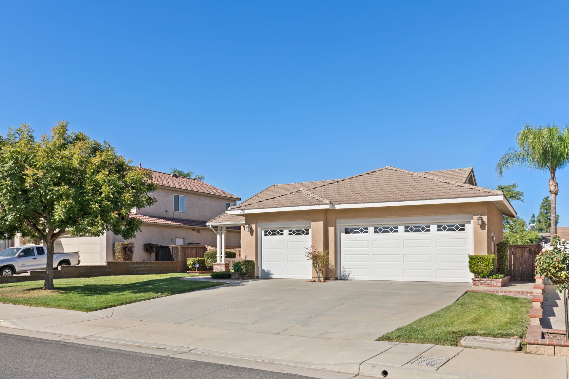Beds: 3 Baths: 2 Living Space: 1585 sq. ft.