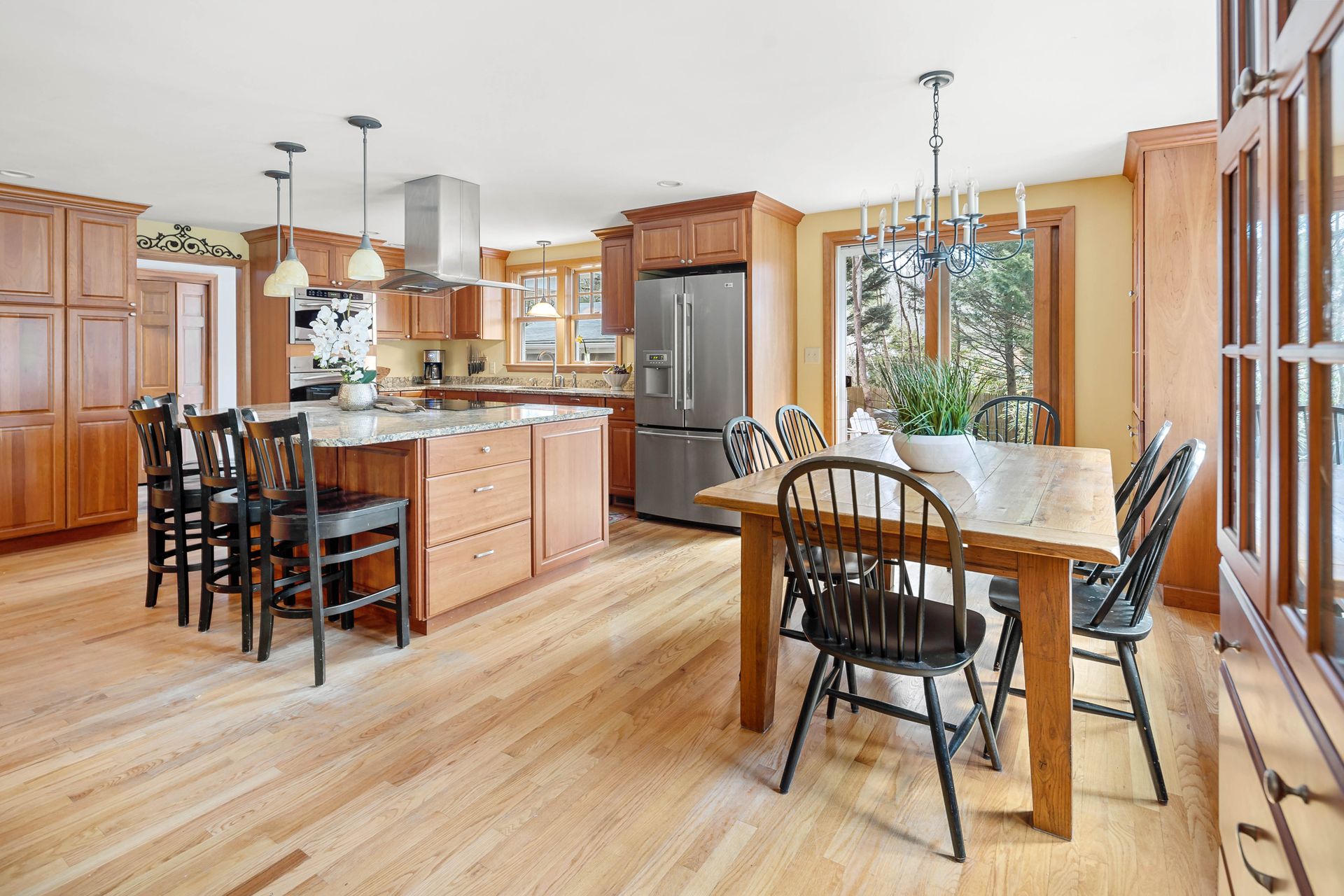 8 Ridge Hill About